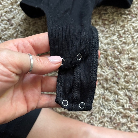 Lace-Up Long Sleeve Bodysuits in Black and Olive lot - Picture 7 of 7